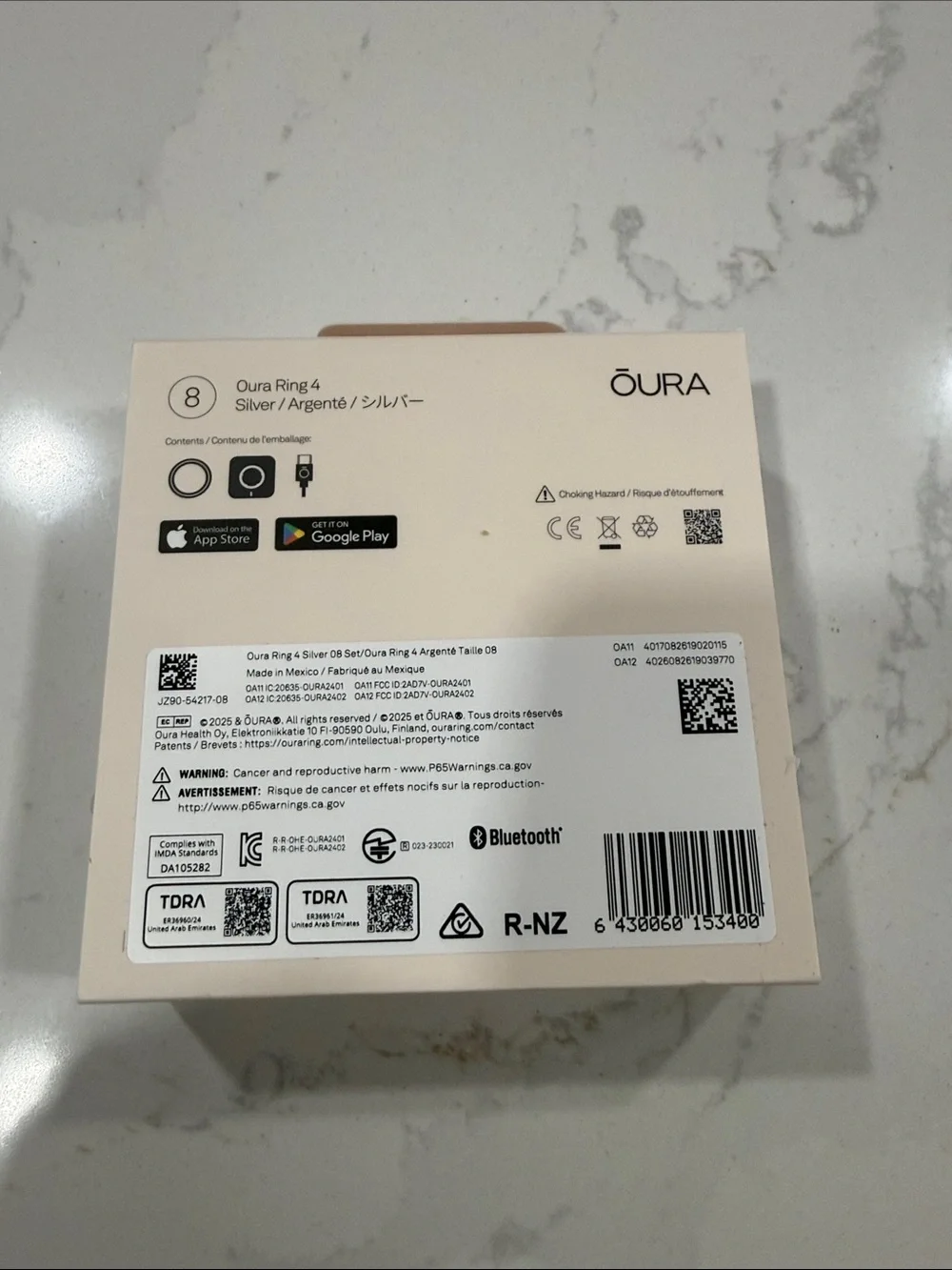 Oura Ring 4 Silver on Cream Box
